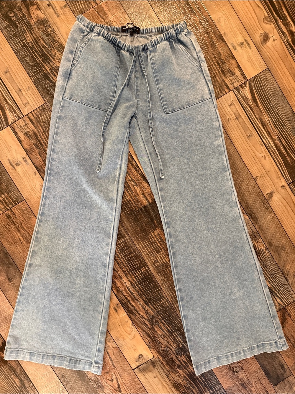Low rise Light Blue Drawstring Wide-Leg Jeans

Size xs